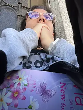 karlamorris  online show from 04/12/26, 01:05