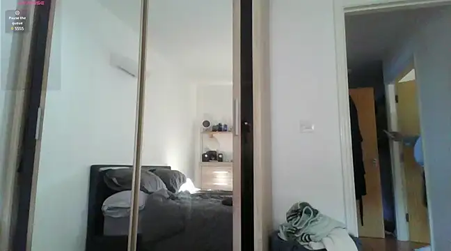 Snapshot of Nizzlivecam chatting on 01/02/25, 02:02 Nizzlivecam online show from 01/02/25, 02:02