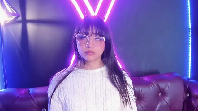 Snapshot of Sophy_SmileSweet chatting on 02/01/25, 02:45 Sophy SmileSweet online show from 02/01/25, 02:45