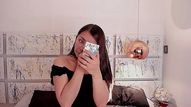 Snapshot of Sophy_SmileSweet chatting on 04/04/26, 12:02 Sophy SmileSweet online show from 04/04/26, 12:02