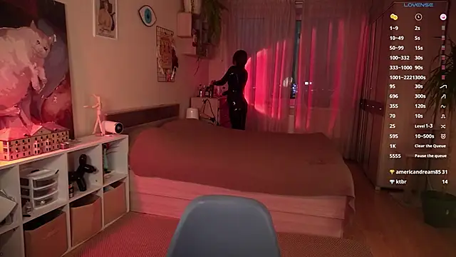 Jantrlatex online show from 01/14/25, 08:04