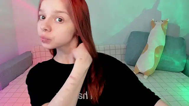 crystal lilith online show from 01/12/25, 12:23