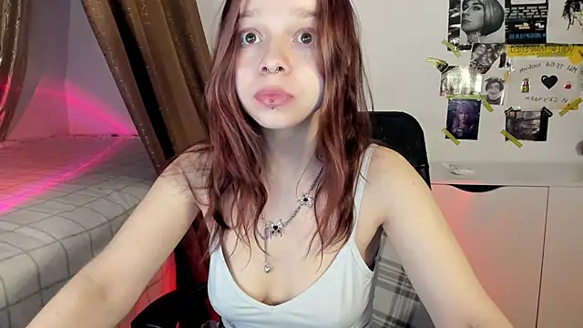 crystal lilith online show from 02/03/25, 05:46