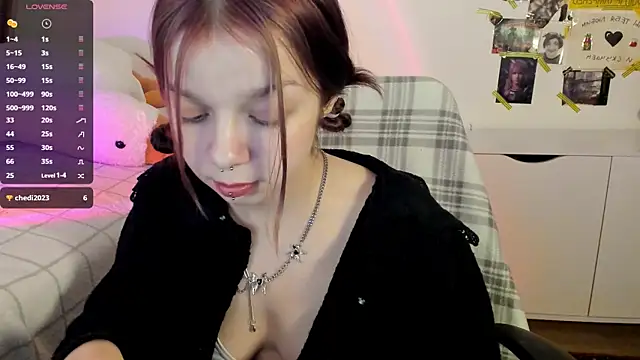 crystal lilith online show from 02/03/25, 09:07