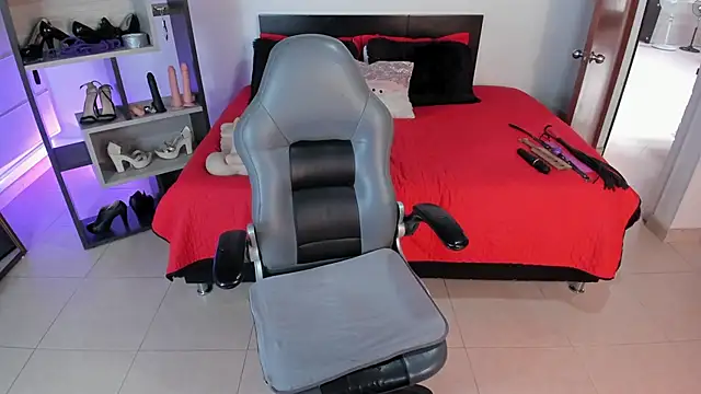 Veronica Jacobss online show from 11/29/25, 07:06