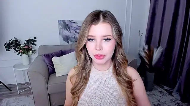 FollowLovee online show from 10/04/25, 07:34