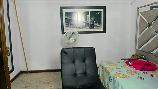 EvaxEmma online show from 11/13/25, 12:59