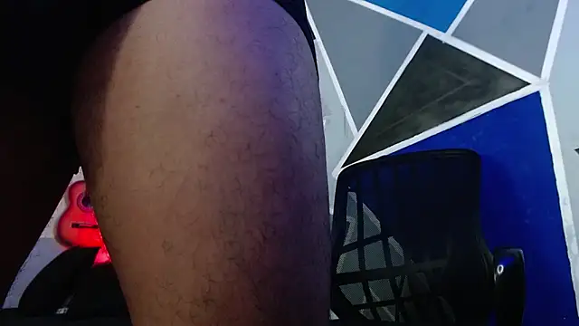 MagnusFrost online show from 09/15/25, 04:56