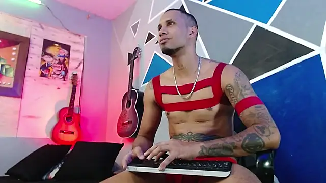 MagnusFrost online show from 12/16/25, 03:00