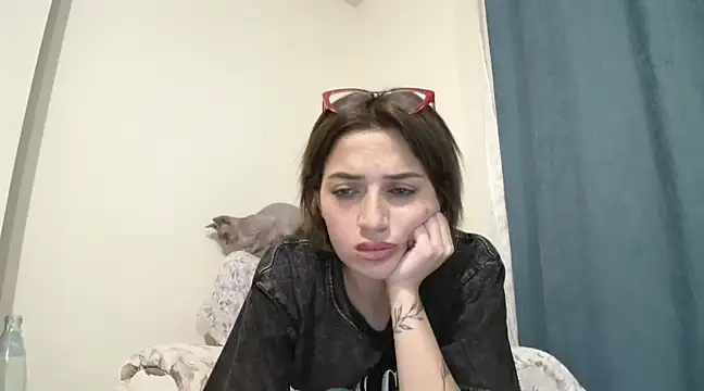 yaprakmericc online show from 01/14/25, 08:59