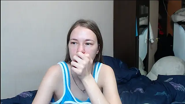 leila bambi  online show from 02/21/25, 10:37