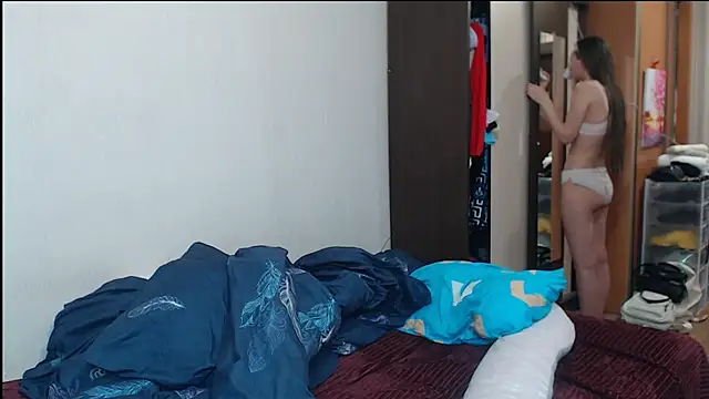 leila bambi  online show from 03/14/25, 01:05