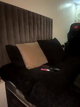 Snapshot of Noha-Sexy chatting on 10/19/25, 01:12 Noha-Sexy online show from 10/19/25, 01:12