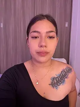 Latina vanessa online show from 01/09/25, 09:05
