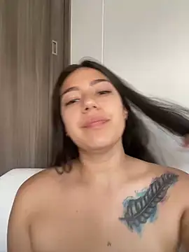 Latina vanessa online show from 01/18/25, 10:06