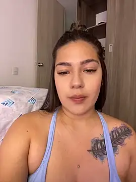 Latina vanessa online show from 02/03/25, 10:21
