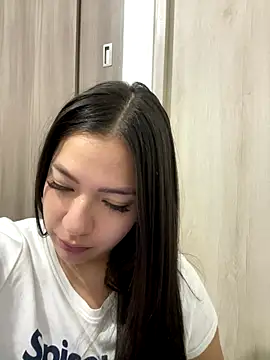 Latina vanessa online show from 11/20/25, 11:26