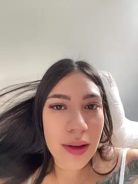 Latina vanessa online show from 12/14/25, 09:41