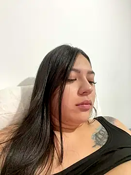 Latina vanessa online show from 12/16/25, 02:16