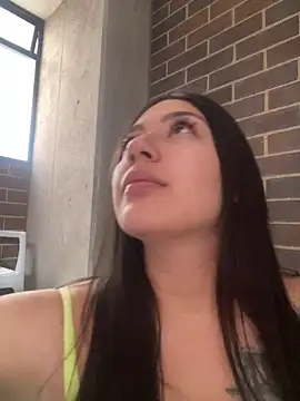 Latina vanessa online show from 04/20/26, 06:20