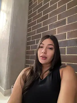 Latina vanessa online show from 04/22/26, 04:30