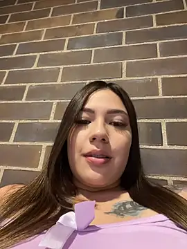Snapshot of Latina_vanessa chatting on 07/14/26, 01:52 Latina vanessa online show from 07/14/26, 01:52