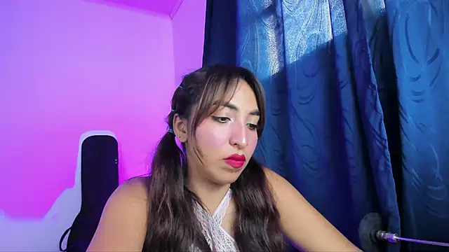 Snapshot of Leticia_brownn1 chatting on 03/19/25, 06:12 Leticia brownn1 online show from 03/19/25, 06:12