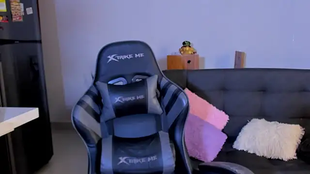 Amypond   online show from 04/07/26, 04:51