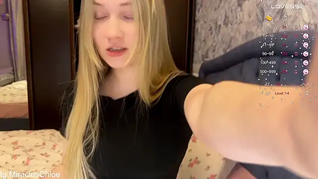 ChloeMillerMeow online show from 12/19/25, 02:57