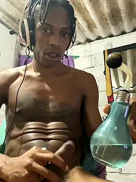 Larry-n-clouds online show from 11/24/25, 03:28