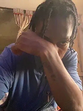 Larry-n-clouds online show from 12/05/25, 01:09