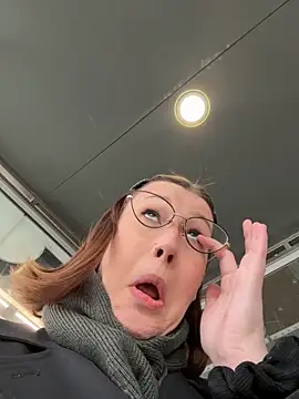 RinaCat online show from 04/15/26, 05:25