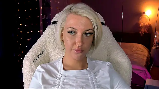 Snapshot of tykioty_Miley chatting on 12/14/24, 03:25 tykioty Miley online show from 12/14/24, 03:25