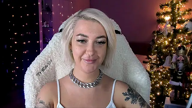 Snapshot of tykioty_Miley chatting on 12/29/24, 05:54 tykioty Miley online show from 12/29/24, 05:54