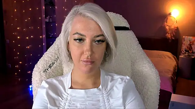 Snapshot of tykioty_Miley chatting on 01/24/25, 01:25 tykioty Miley online show from 01/24/25, 01:25