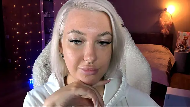 Snapshot of tykioty_Miley chatting on 01/29/25, 05:13 tykioty Miley online show from 01/29/25, 05:13