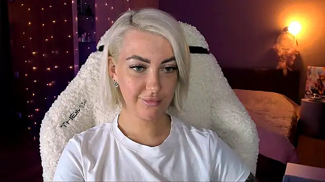 Snapshot of tykioty_Miley chatting on 02/06/25, 03:41 tykioty Miley online show from 02/06/25, 03:41