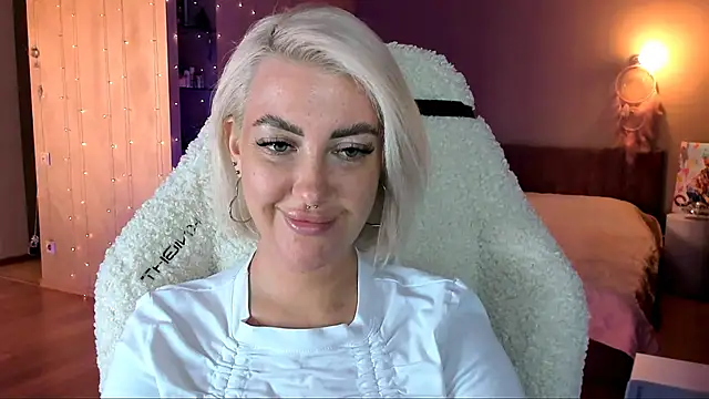 Snapshot of tykioty_Miley chatting on 02/08/25, 12:50 tykioty Miley online show from 02/08/25, 12:50