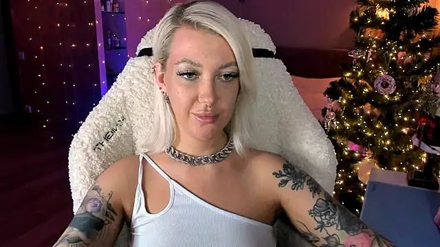 tykioty Miley online show from 12/22/25, 04:04