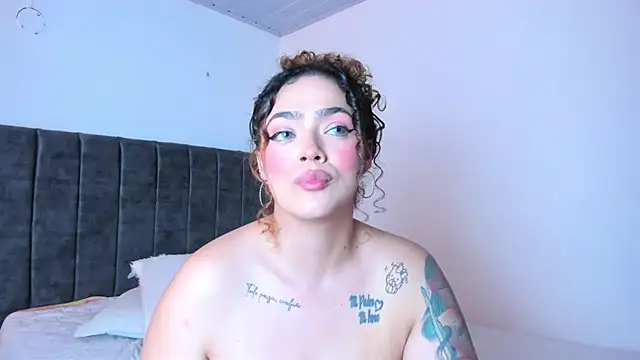 Snapshot of KayllaEvanss_ chatting on 05/01/26, 12:21 KayllaEvanss online show from 05/01/26, 12:21