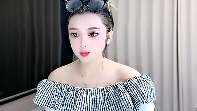 VIWVI online show from 09/17/25, 04:03