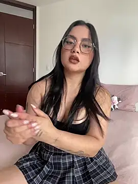 Snapshot of montmariana chatting on 07/10/26, 04:53 montmariana online show from 07/10/26, 04:53
