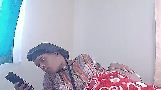 Snapshot of sexychane chatting on 02/16/25, 10:32 sexychane online show from 02/16/25, 10:32