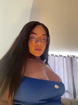 ashley Tompson1 online show from 04/25/26, 12:41
