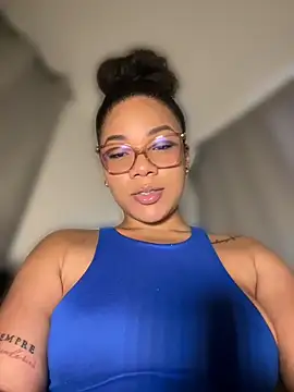 Snapshot of ashley_Tompson1 chatting on 07/18/26, 11:25 ashley Tompson1 online show from 07/18/26, 11:25