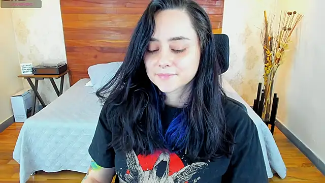 KatherineBond online show from 02/07/25, 08:53