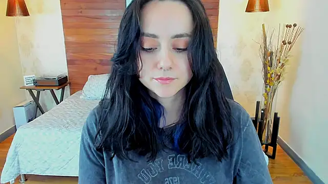 KatherineBond online show from 03/01/25, 10:42