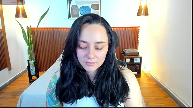 KatherineBond online show from 09/30/25, 08:47