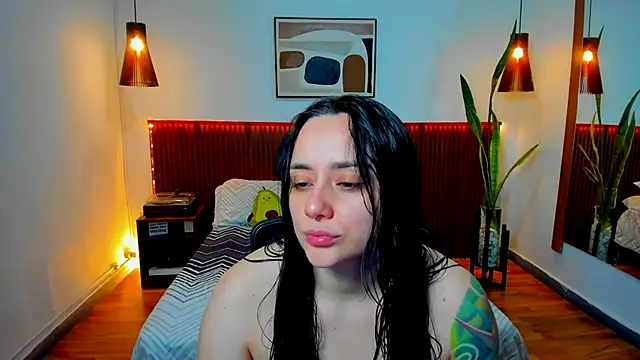 KatherineBond online show from 11/19/25, 06:30