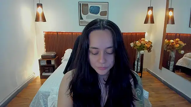 KatherineBond online show from 06/03/26, 06:13